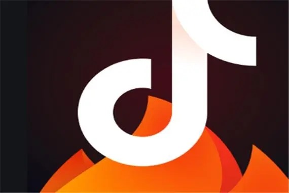 快手上线喜翻，抖音推出群聊，短视频社交会成为下一个增长点吗？